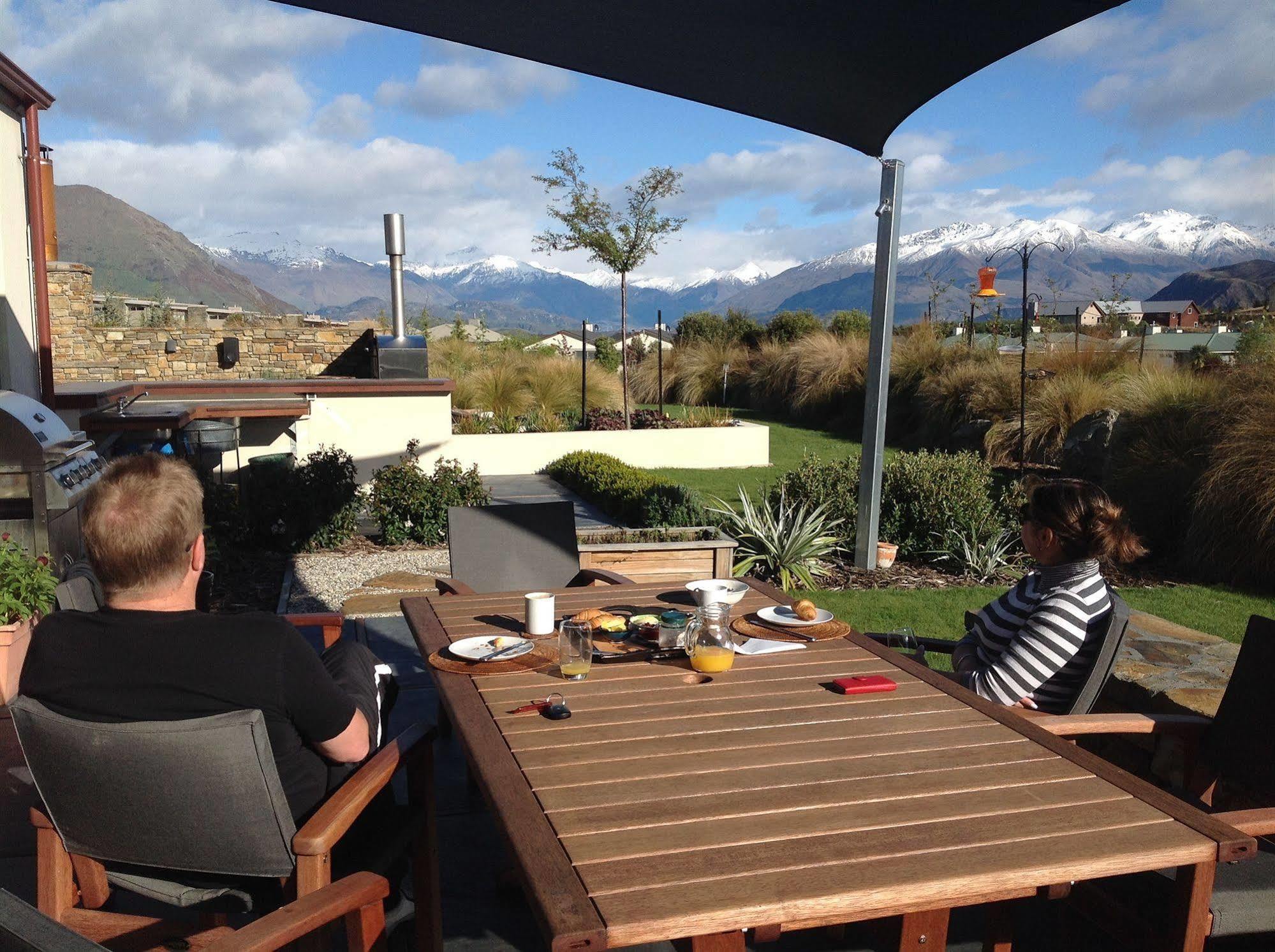 Alpine Peaks Apartment Wanaka Luaran gambar